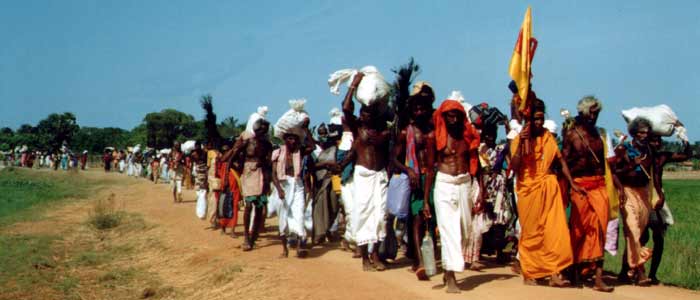 Pilgrims set out from Panama to Okanda